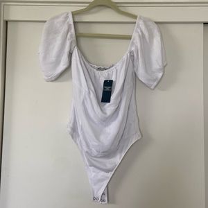 Abercrombie and Fitch Off the Shoulder White Smocked Bodysuit size Medium